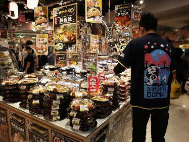 In-store cooking brings Japanese menu items to the store shelves