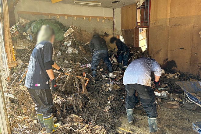 土砂撤去作業支援の様子